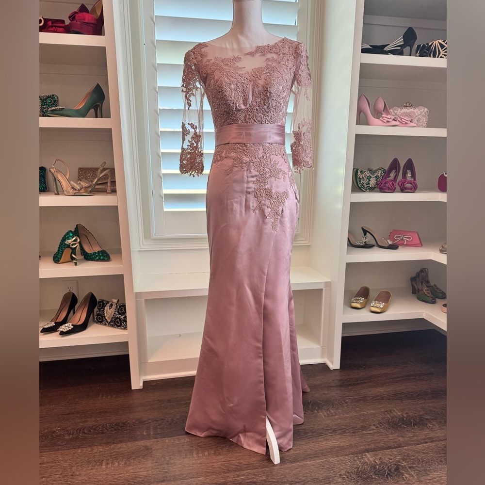 Elegant Mauve Lace Evening Gown